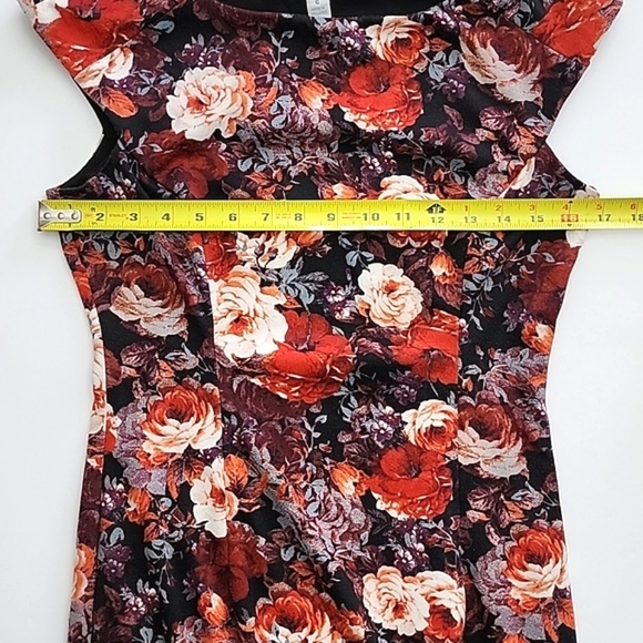 London Times Red Black Cream  Floral Print Sheath Dress Capped Sleeves Size 4 - Picture 11 of 15